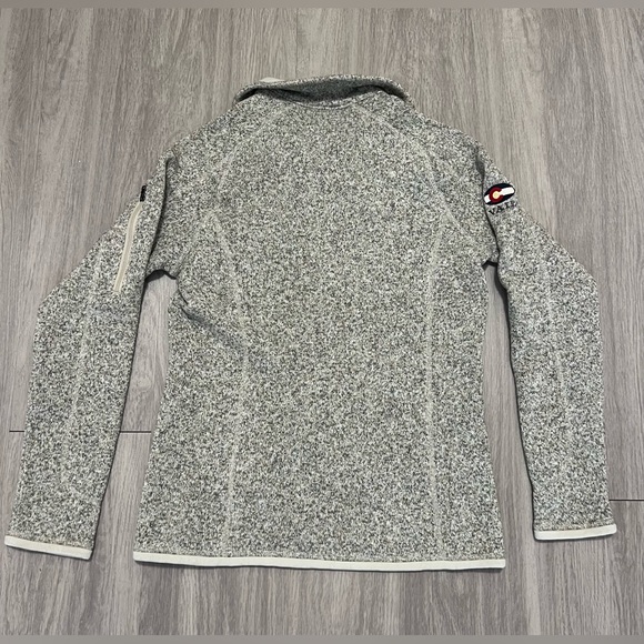 Patagonia 1/4 Zip‎ - Picture 8 of 12